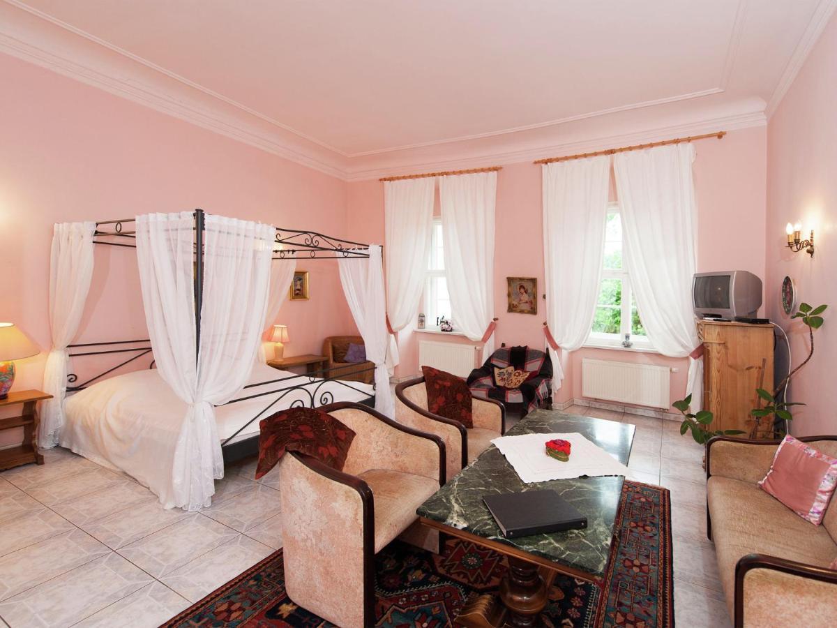 Vintage Apartment In Arzberg Triestewitz エクステリア 写真